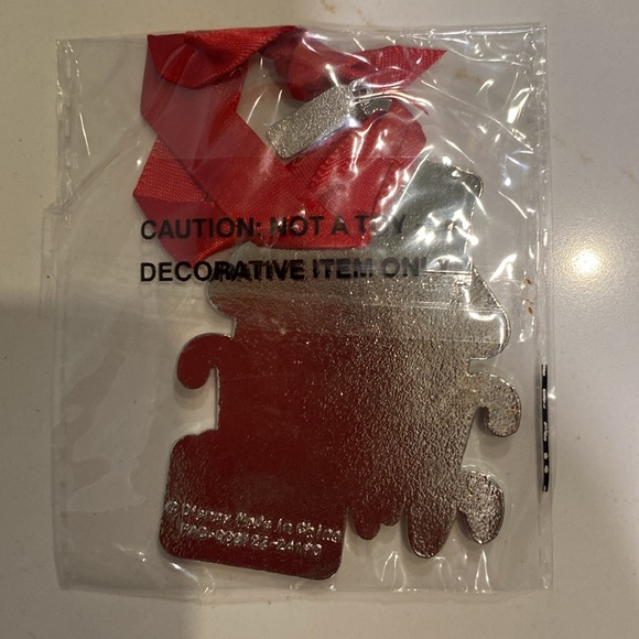 Disney Mickey’s Very Merry Christmas Party 2024. New in package. - Picture 4 of 4